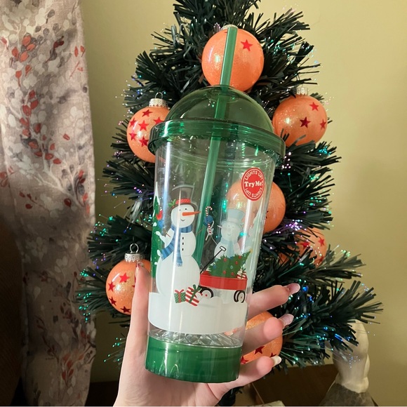 NEW LIGHT UP CHRISTMAS SCENE CUP - Picture 8 of 8